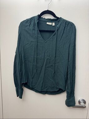 hinge Forest Green V-Neck Long Sleeve Blouse
